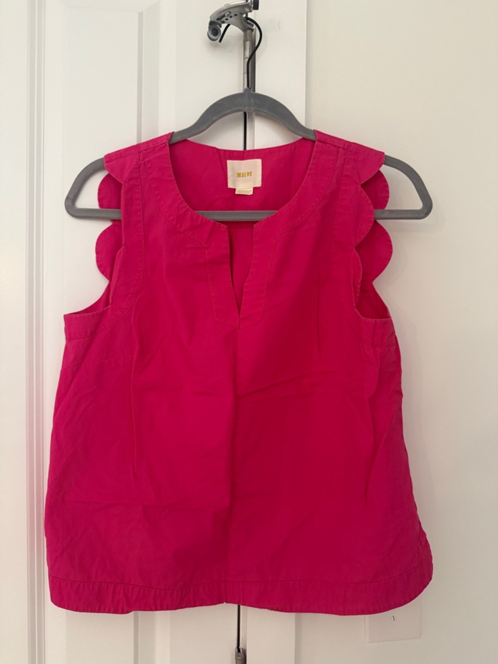 Maeve Scallop-Trim Sleeveless Tank in Bright Fuchsia